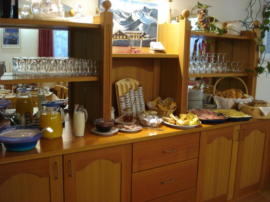 Hotel Alpenfriede クローン・ヴェノスタ エクステリア 写真